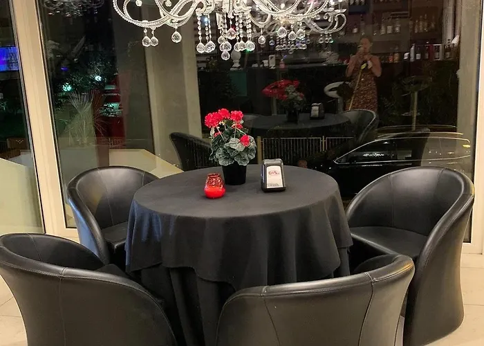 Le Cinema Boutique Hotel 3*